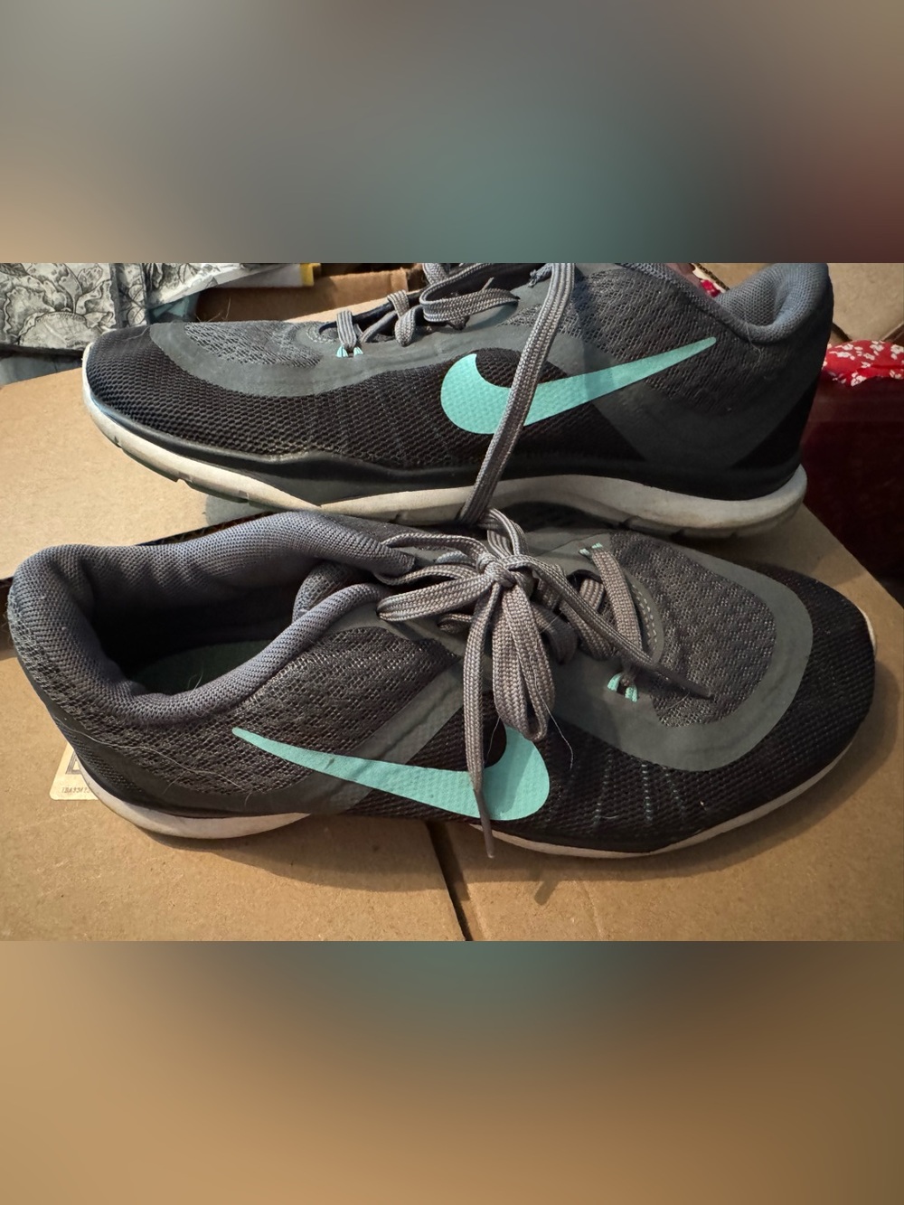 Nike Women's Athletic Shoes Gray Teal flex training shoes 7 like new